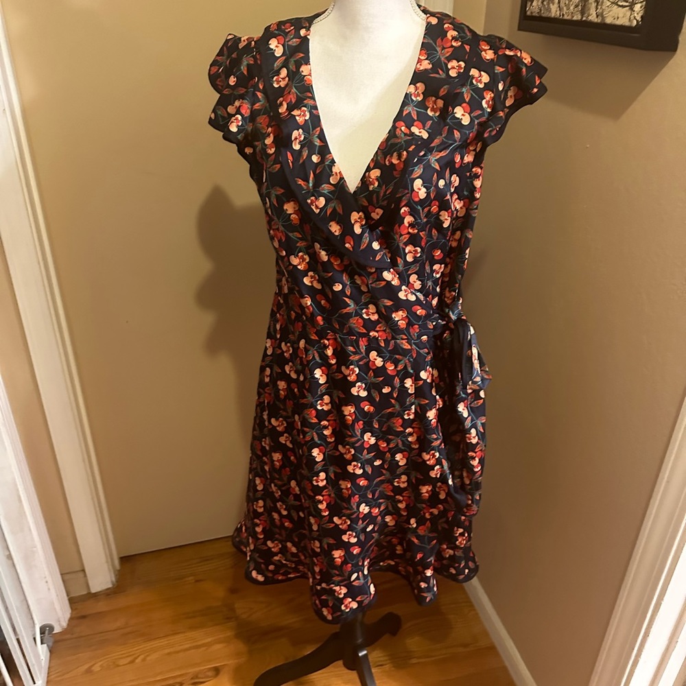 Karen Walker dress Size 6 Retro look cherry's.